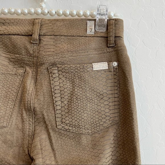 7 For All Mankind Women’s Faux Suede Skinny Jeans Pants Snakeskin Brown 27 - Picture 6 of 7